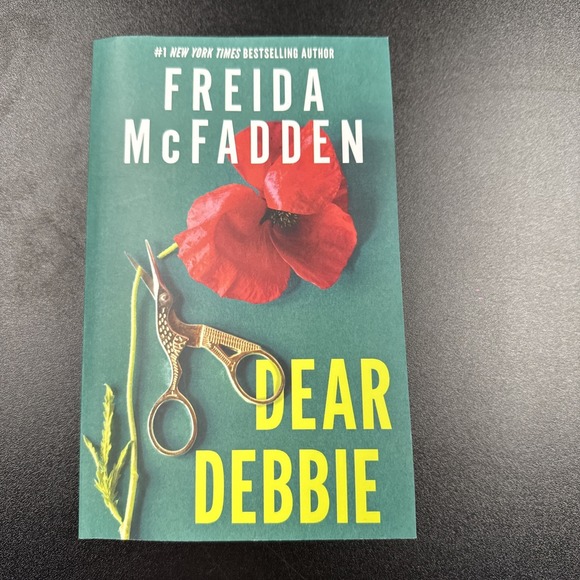 Other - Dear Debbie by Freida McFadden (2026, Trade Paperback)